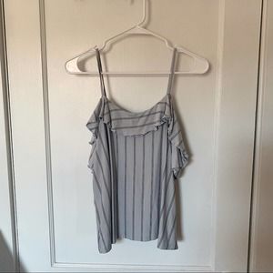 2/$15 sale! American Eagle off the shoulder ruffle top size S